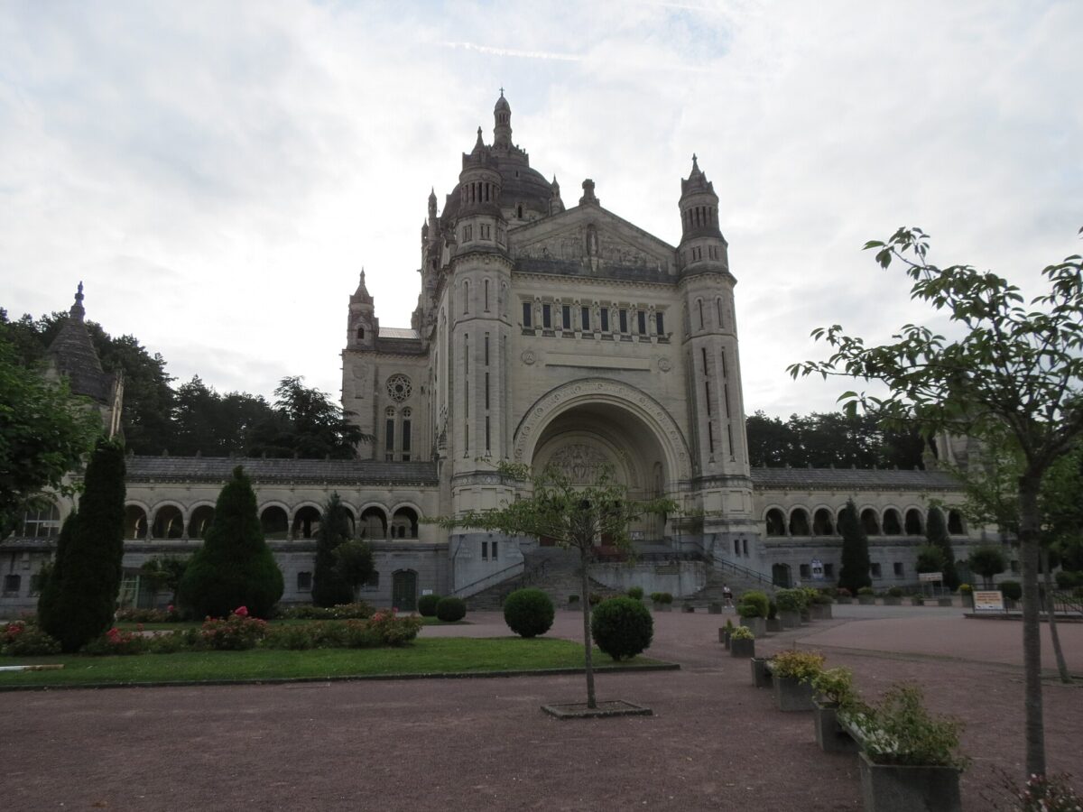 Basilique Sainte-Thérèse