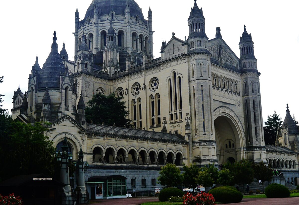 Basilique Sainte-Thérèse
