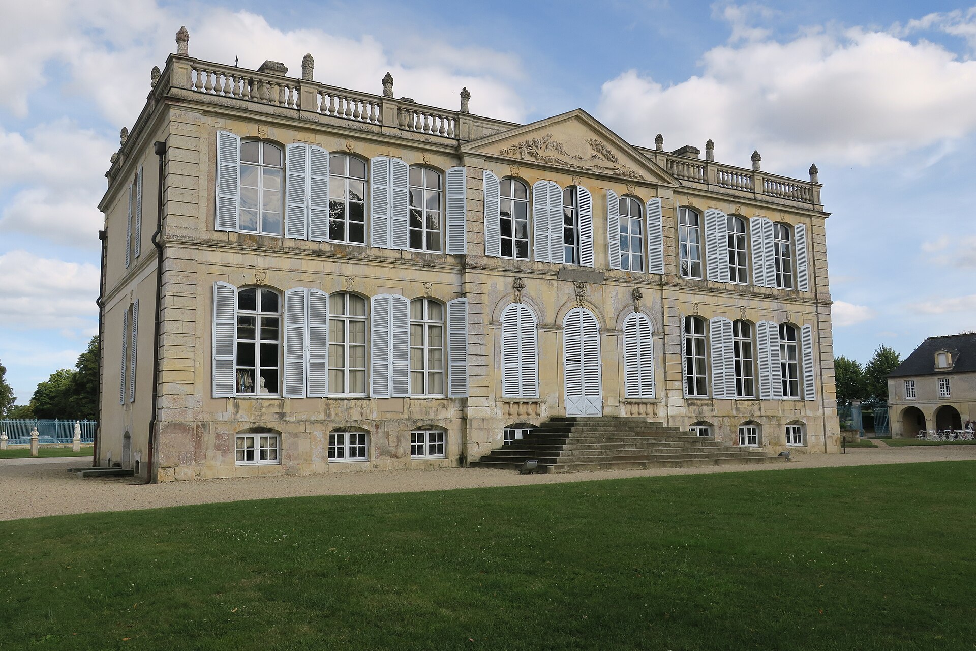 La façade du château de Canon à Mézidon