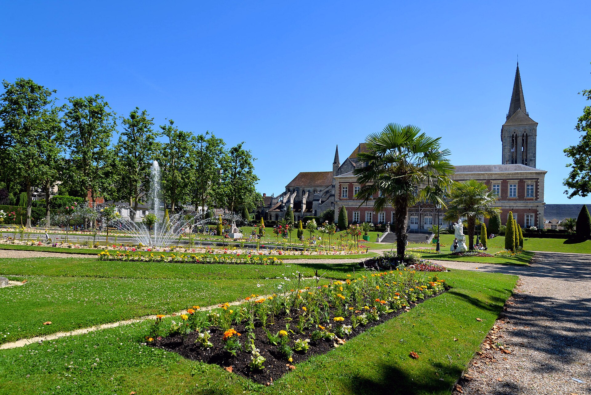 Le jardin de l'évêché à Lisieux