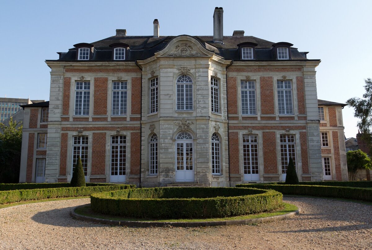 La façade de l'ancien doyenné