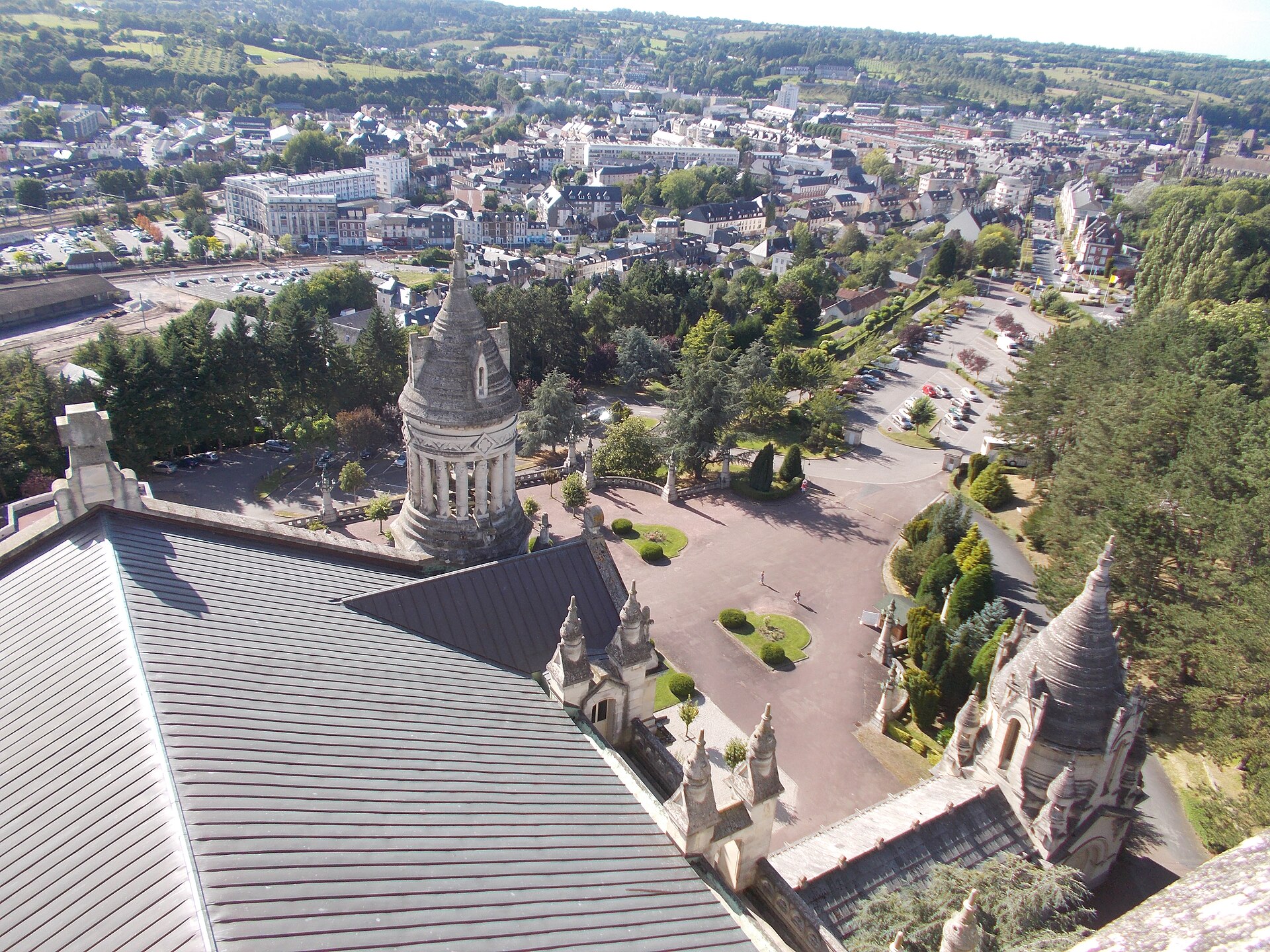 Lisieux vue depuis le dôme de la basilique